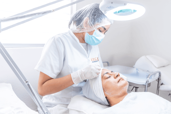 Licenciatura en Cosmetología